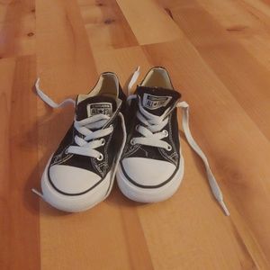 Kids converse